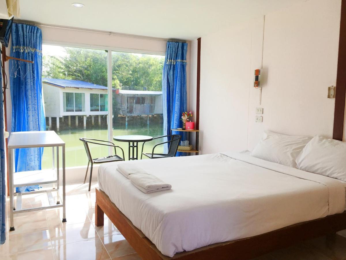 Hotel Banpak Suankaew Talaynoi à Phatthalung Extérieur photo